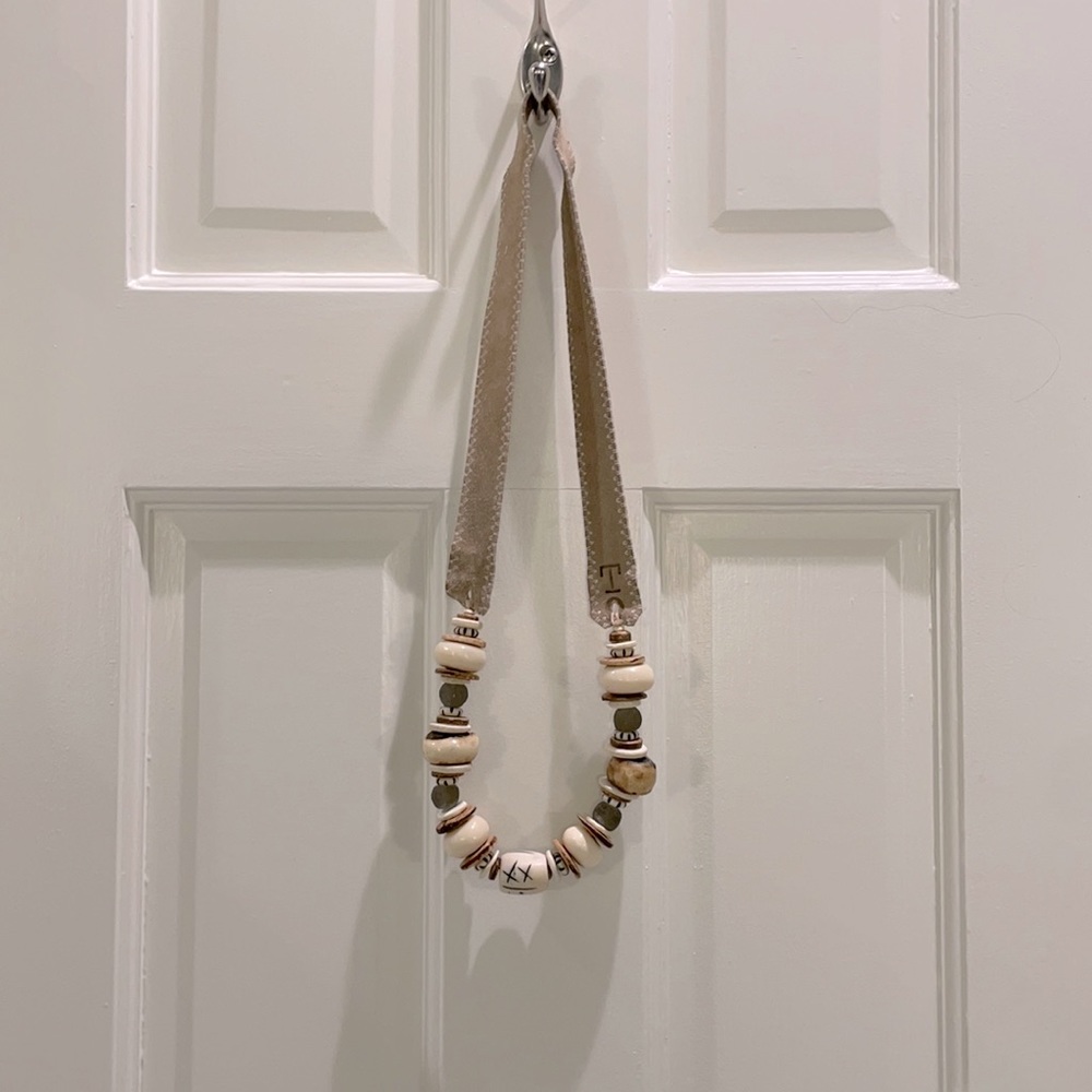 Twine and Twig Mid classic necklace